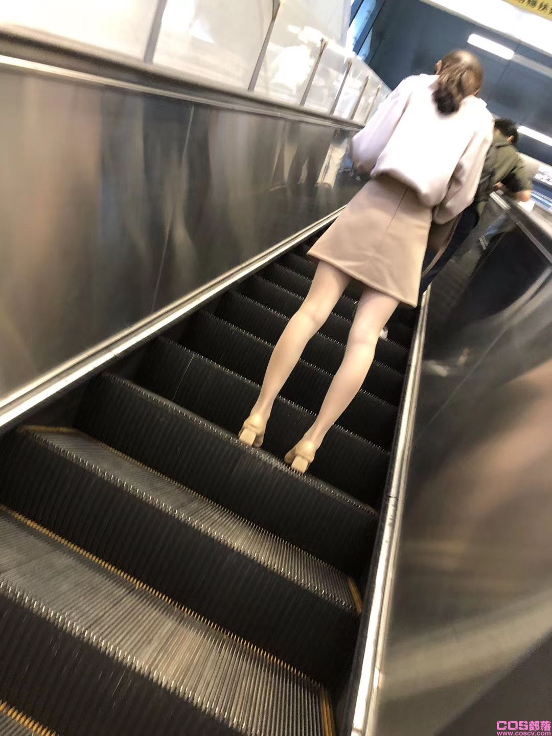 商场的纤细美腿(图3)